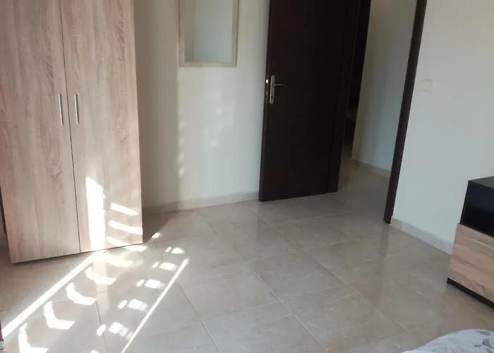 Apartman Jordan's 4th At Néa Mihanióna